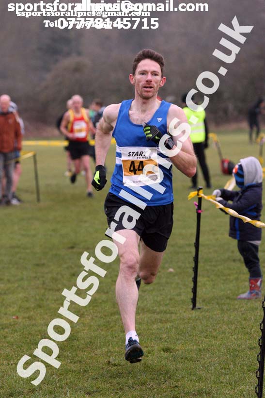 Veteran mens 2018 Durham Cathedral Cross Country Relays. Photo:  David T. Hewitson/Sports for All Pics